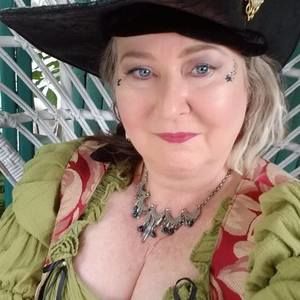 Meet your Posher, Colleen